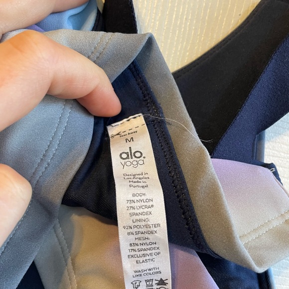 ALO Gradient Sports Bra - Size Medium - Picture 3 of 3